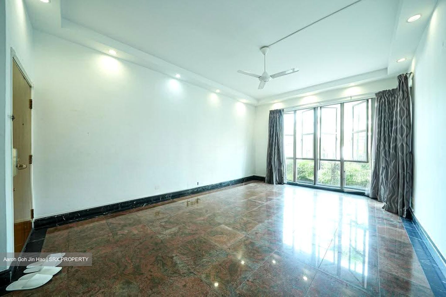 Landbay Condominium (D16), Condominium #613033801